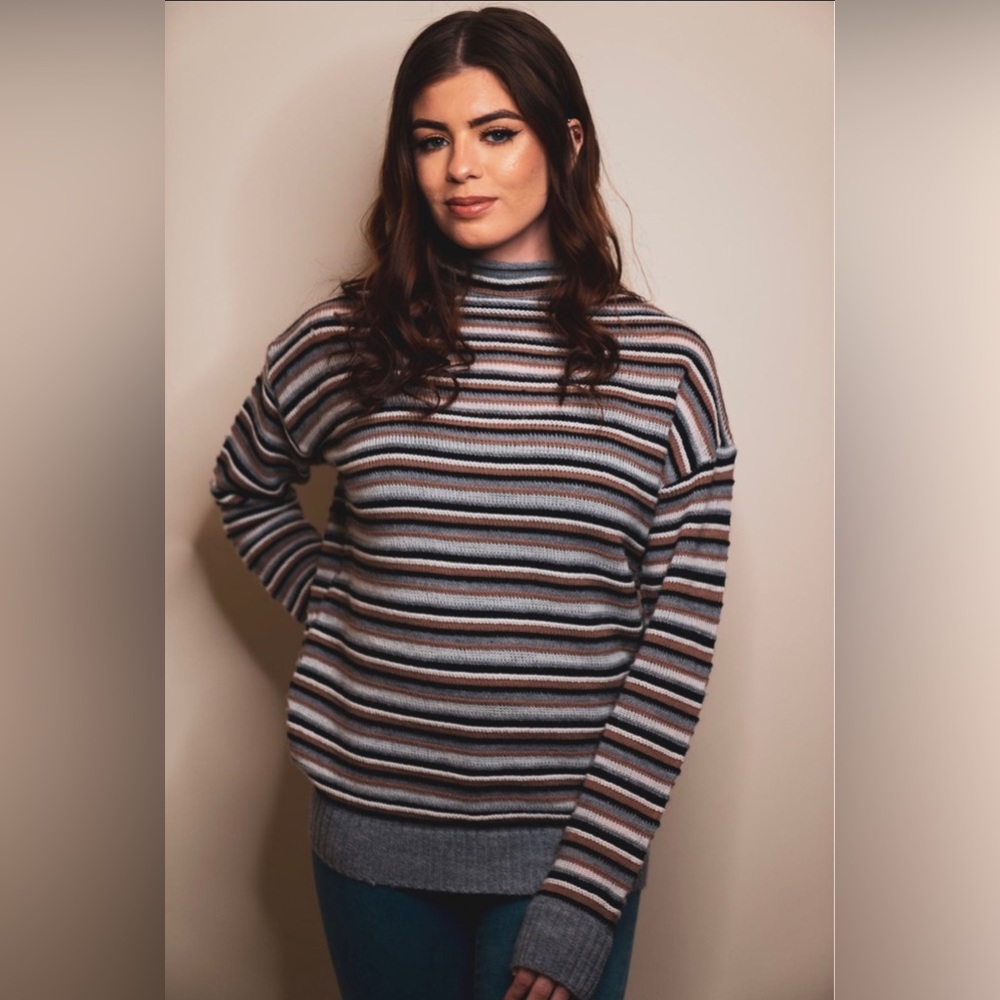 Mustard Seed Long Sleeve Turtleneck Sweater in Dark Gray/Brown - Boutique